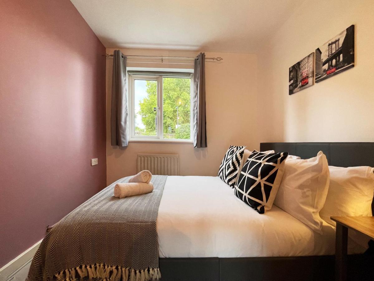 Jessica'S Place At Whitechapel Londen Buitenkant foto