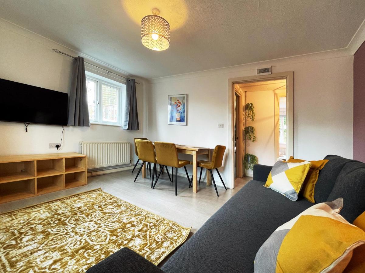 Jessica'S Place At Whitechapel Londen Buitenkant foto